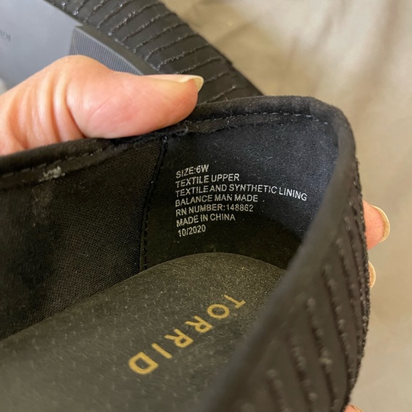 Torrid Black Sparkly Flat Size 6W - Picture 5 of 5